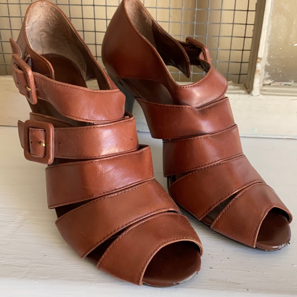 MIDI Brown leather Open-Toed Heels